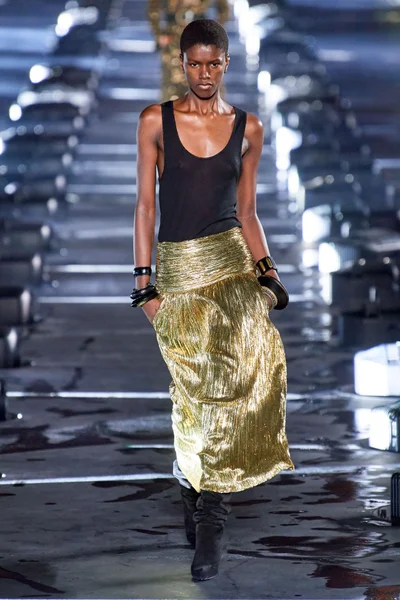 Look 23